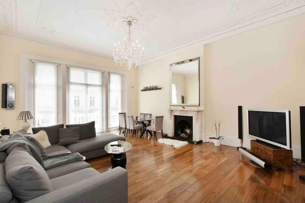 Stunning Grand 2 Bed, 2 Bath Apartment, لندن المظهر الخارجي الصورة